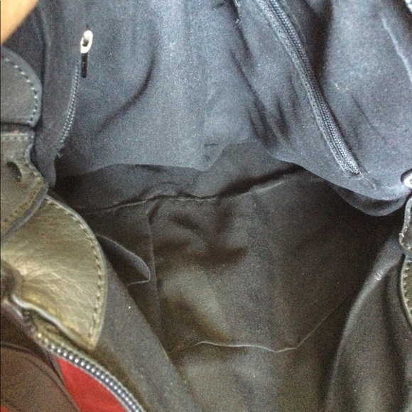 Gussaci Embossed Crossbody Purse - Picture 3 of 6